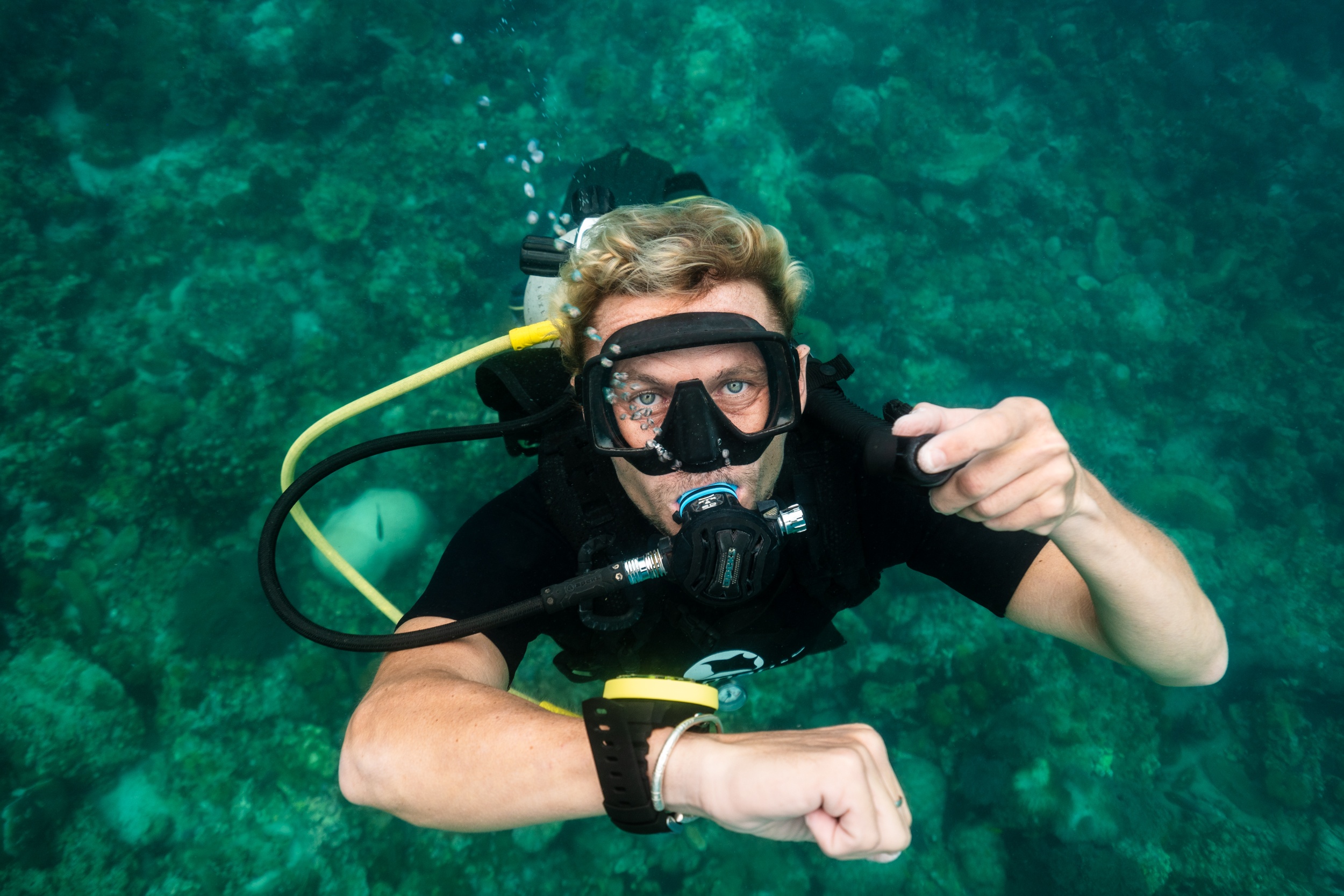 Underwater Commecial Photographer Suunto Commercial Dive Computer Underwater Male Diver Phi Phi