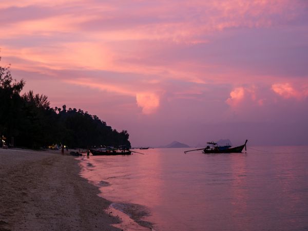 Stunning sunset view from Koh Ngai