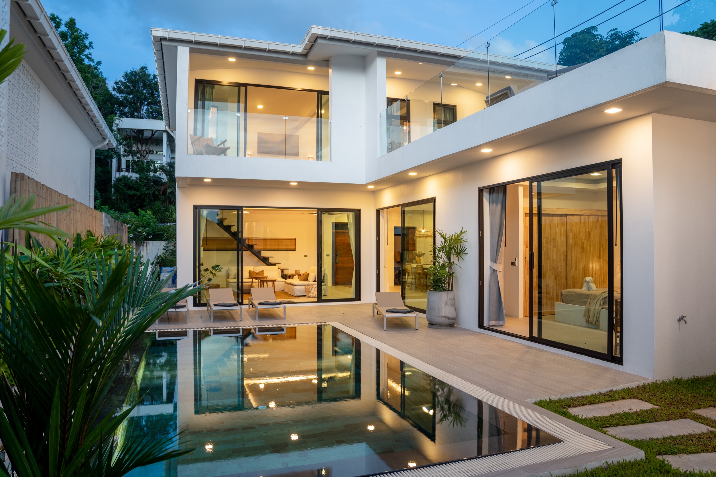 Airbnb Photographer Luxury Villa Evening Krabi