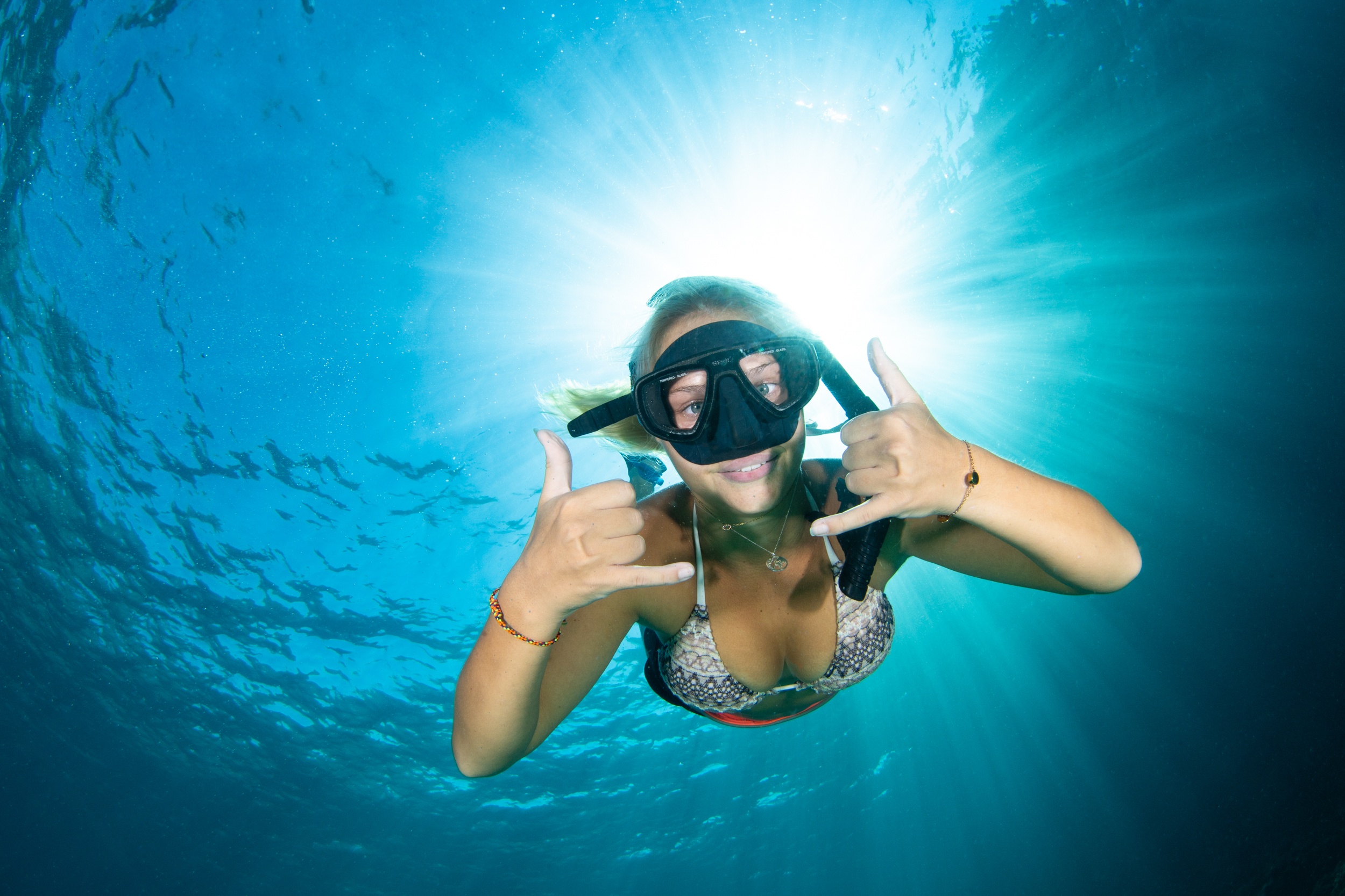 Tourist Snorkelling Happy Koh Lanta